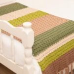 Crochet Pistachio Peseira with Barroco Maxcolor Recipe 300x183 1